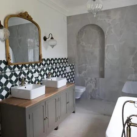 Front Cap D'antibes *