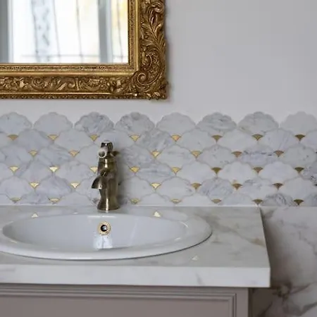 Front Cap D'antibes *