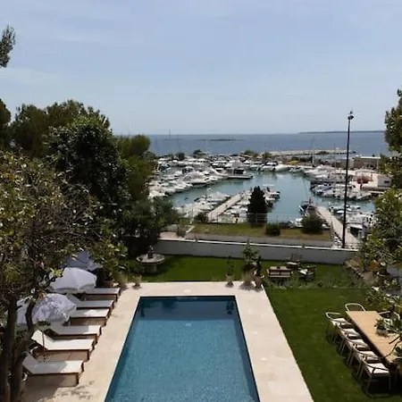 Front Cap D'antibes Antibes