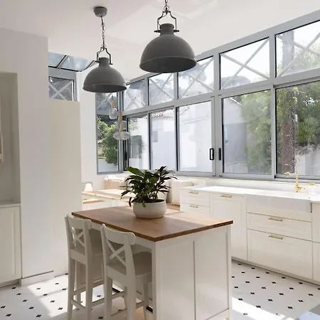 Front Cap D'antibes *